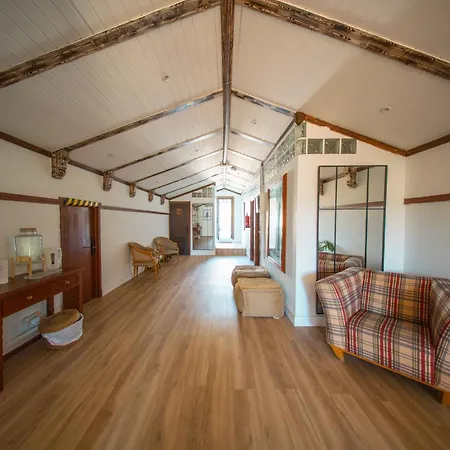 La Buhardilla Del Refugio - For Hikers, Senderistas *